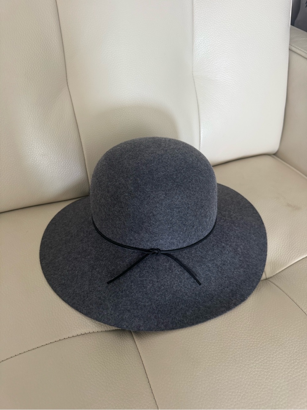 Phenix Wide-Brim Felt Hat in Charcoal Gray with Bow